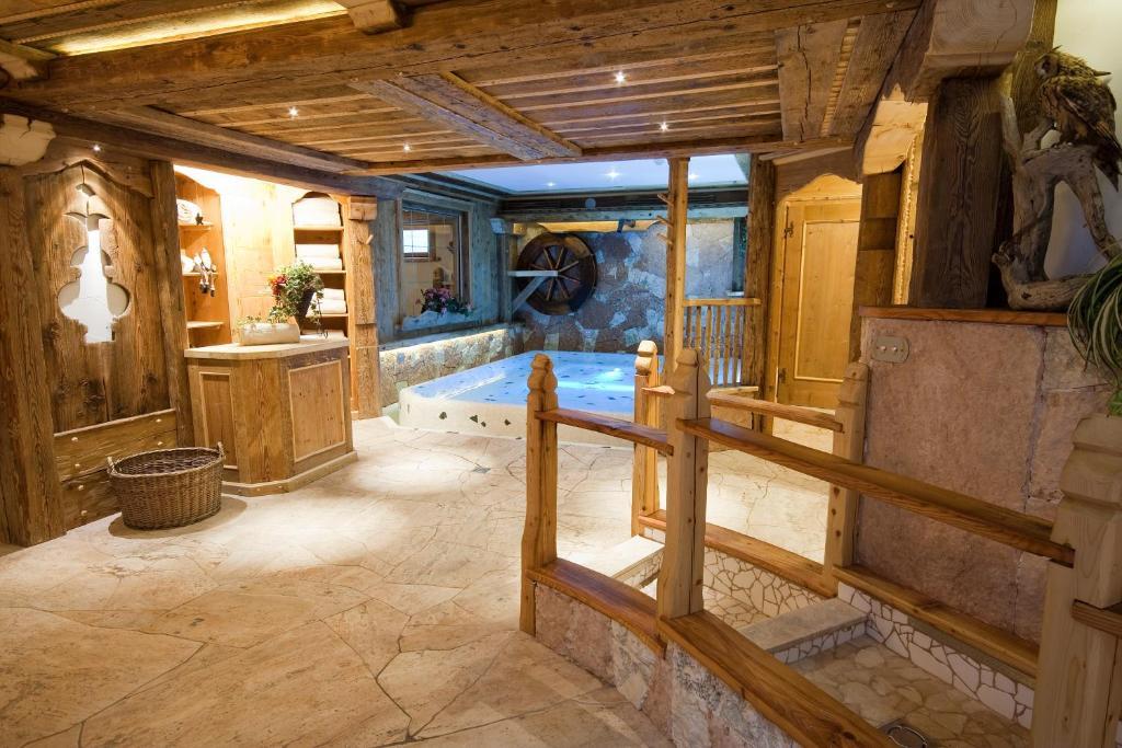 Wellness Hotel Dolomia Soraga Exterior foto