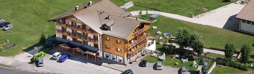Wellness Hotel Dolomia Soraga Exterior foto